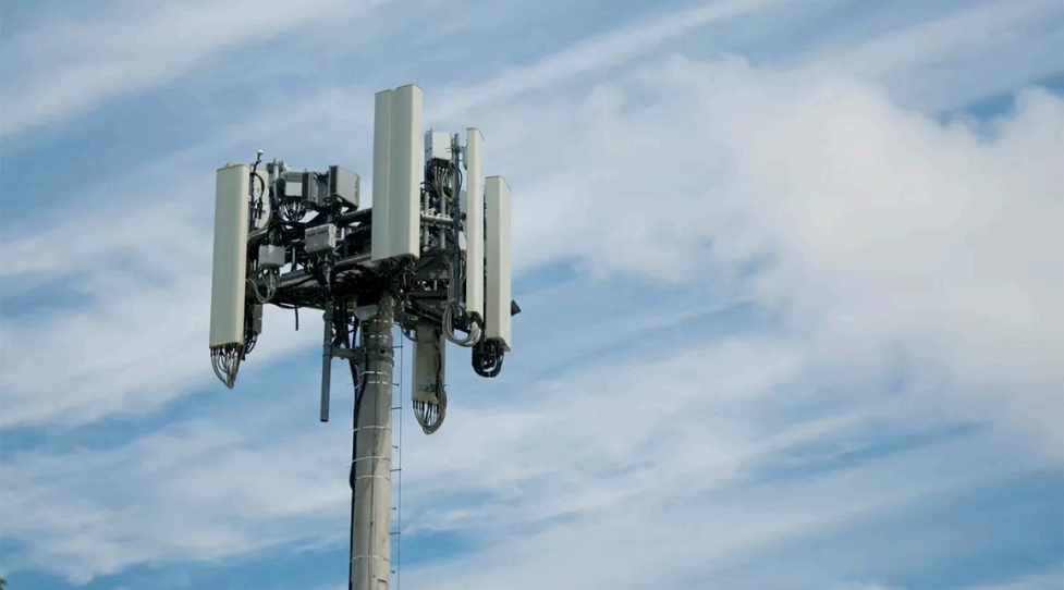 Case Study: Solving Adhesion Failures in the Manufacturing of 5G Telecom Masts